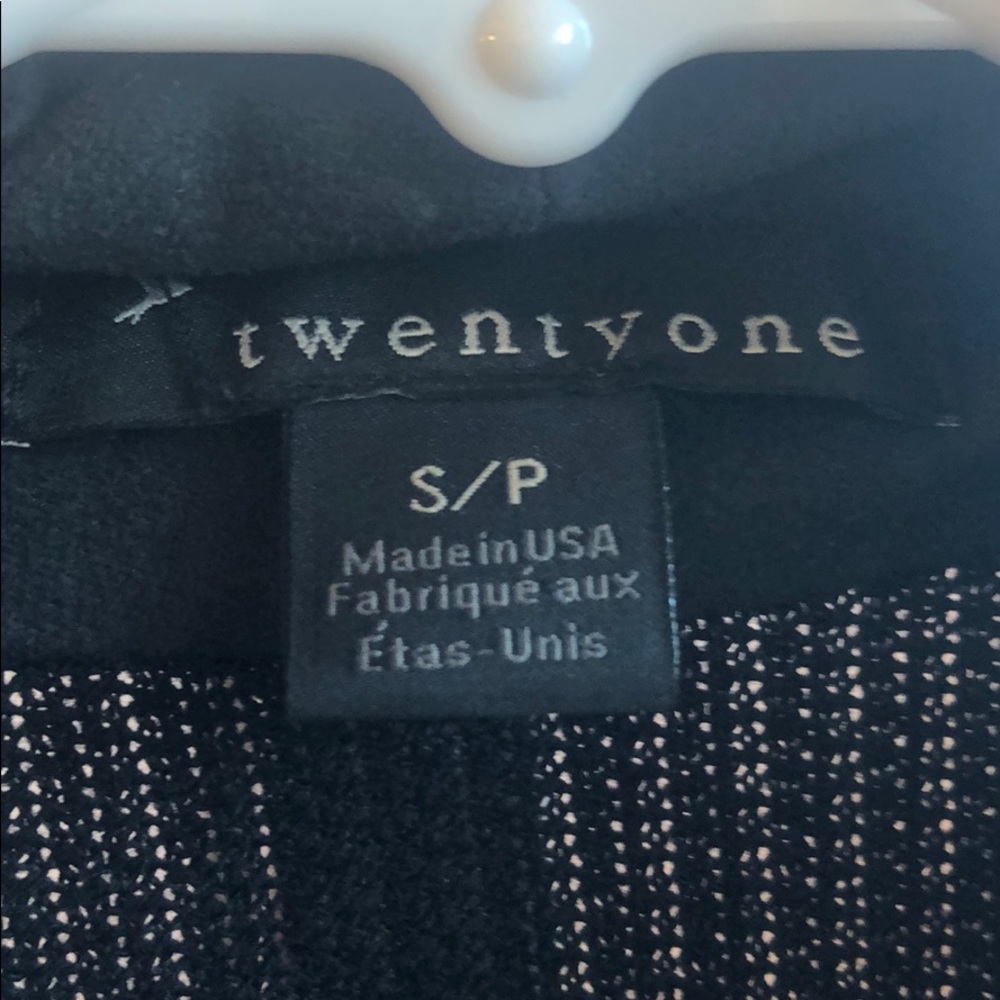 Clothes - Picture 2 of 3